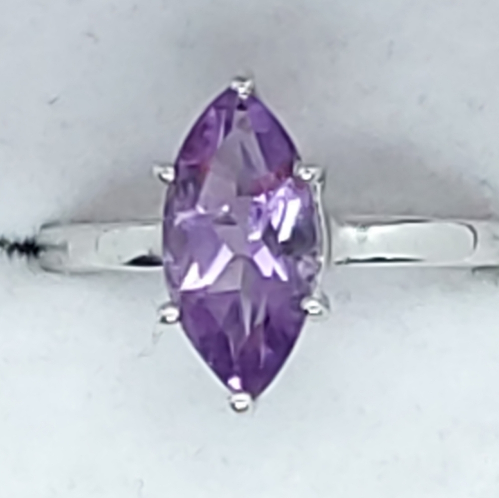 Sterling Silver Amethyst Ring Size 8